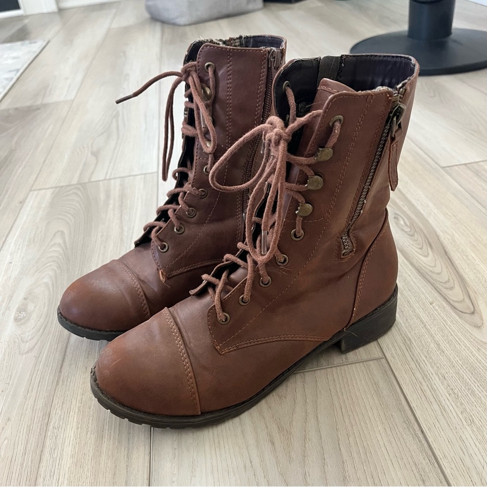 Brown Combat Boots with Lace-Up Design